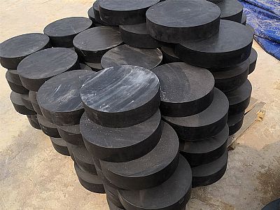 庆阳板式橡胶支座由若干层橡胶片与薄钢板经加压硫化